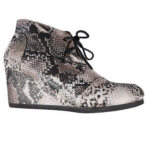 Pierre Dumas Women's Taupe Snakeskin Lace-up Two-eye Wedge Ankle Boots Size 7